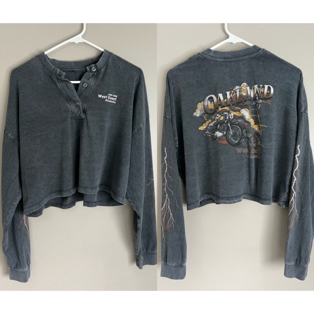 Urban Outfitters Vintage West Coast Alameda Biker Long Sleeve Cropped Tee (M)